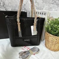 ราคา แถมถุงผ้า กระเป๋าถือ guess shopping tote size m มีสายยาวให้ แท้ outlet (20041333476)