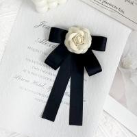 ราคา ดปกเสื้อสไตล์มหาลัยสำหรับผู้หญิงหูกระต่ายกำมะหยี่เข็มกลัดดอกไม้ใหม่เข็มกลัดติดปกเสื้อสำหรับงานแต่งงานแนววินเทจ (18969943694)