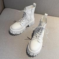 ราคา chloe store SUNFLOWER BOOTS รองเท้าบูทเสริมส้น รองเท้าบูทสีขาว (14123431800)