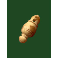 ราคา หลวงพ่ออุตตมะ วัดวังก์วิเวการาม ดอกจำปี ซ่อนพระสีวลี เนื้อกระดูกกรามช้างแกะ กาญจนบุรี ยุคต้น หายากมาก แท้รับนประกัน ท 37 (19632590747)