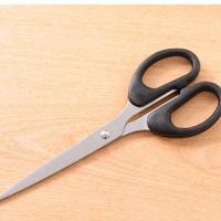 ราคา กรรไกรเครื่องเขียนกรรไกรสำนักงานครัวเรือนครัวเย็บกระดาษตัดมีดขนาดใหญ่ขนาดกลางและขนาดเล็กสแตนเลสที่ทำด้วยมือศิลปะมีดกรรไกร (15235618069)