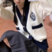 ราคา H H พร้อมส่ง เสื้อคลุมไหมพรมคาร์ดิแกน สไตล์เกาหลี แขนยาวคอวีกันหนาวนิดๆ M1826 C (20714797927)