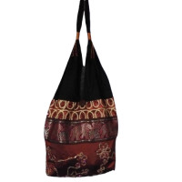 ราคา กระเป๋าผ้าปักลายเลื่อมสะพายข้าง ปิด เปิดด้วยกระดุมไม้กะลา (13909145177)