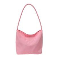 ราคา barbie ตุ๊กตาบาร์บี้ ตุ๊กตาบาร์บี้ กระเป๋าแฟชัน ผญ กระเป๋า สะพาย ข้าง ผู้หญิง สไตล์เกาหลีแบบ กระเป๋าไนลอนมีตัวอักษรใต้วงแขน งานปัก กระเป๋าโท้ท ลำลองแบบสบายๆ เหมาะกับการแต่งตัวทุกสไตล์ สาวๆ (1989796277