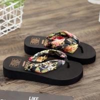 ราคา ส่งเร็วพิเศษ แฟชั่นรองเท้าแตะผู้หญิงแบบหูคีบลายใหม่ มี2สี มีความสูง2นิ้ว รองเท้าแตะหูคีบสำหลับผู้หญิง สินค้าพร้อมส่ง (13969760809)