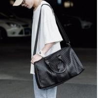ราคา TOKYO BOY รุ่น NE174 กระเป๋าสะพายไหล่ผู้ชาย ถือ กระเป๋า ถัก สาน กระเป๋า note book กระเป๋าเดินทาง แฟชั่น ญี่ปุ่น เกาหลี สะพายข้าง (8916790396)