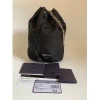 ราคา New Prada จีบไนลอนคล้องแขน ขนาด 6 x 9 x 4 นิ้ว อปก ถุงผ้า การ์ด MB 319 งานแท้ ส่งฟรี (17305679976)