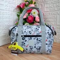 ราคา กระเป๋าสะพาย KIPLING Disney 90 Years of Mickey Mouse Handbag แบรนด์แท้ รุ่น ART size M (960760811)