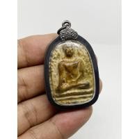 ราคา พระเปิมลำพูน กรุวัดพระธาตุ ลำพูน พร้อมเลี่ยมกรอบเงินเก่า (20610716010)