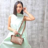 ราคา mini IOTA กระเป๋าถือ กระเป๋าสะพาย หนังแท้ Chocolate brown (19530012906)