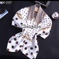 ราคา ผ้าพันคอผ้าซาติน ผ้าคลุมไหล่ซาติน ผ้าพันคอ ผ้ามัดอก ผ้าไหมซาติน ขนาด 90 90ซม สินค้าพร้อมส่งในไทย (7833346693)