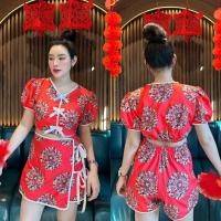 ราคา ชุดเซตผ้าครัชพิมพ์ลายมังกร เสื้อแต่งโบว์ กางเกงกระโปรงป้ายหน้าผูกโบว์ข้าง พร้อมส่ง ชั้น2 A2615 (21281665360)