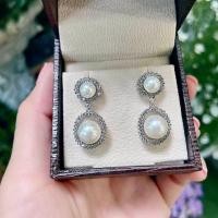 ราคา Titapa jewelry Sale ต่างหูมุกล้อมเพชรวงกลม และวงรี แบบห้อย ดีไซน์มาใหม่เพชรขาวใสวิ้งๆน้ำ100คัดทุกเม็ดเหลี่ยมH Aน้ำลึกสวยเล่นไฟระยิบระยับงานปราณีตละเอียดตัวเรือนมีน้ำหนักแข็งแรงใส่ได้ทุกวันทุกโอกาสเรีย