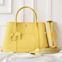 ราคา กระเป๋าหนังแฟชั่นสะพายข้าง GD Garden 36 cm (18213850167)