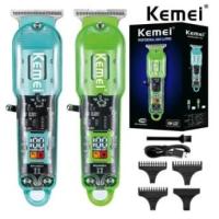 ราคา พร้อมส่ง KEMEI แบตตาเลี่ยน ปัตตาเลี่ยนตัดผม ปัตตาเลี่ยนไฟฟ้าไร้สาย พร้อมที่รองหวี 4 ชิ้น ของแท้100 KM5017 (2172980809)