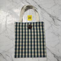 ราคา กระเป๋าผ้า กระเป๋าถือผ้าไทย กระเป๋าถือผ้าฝ้ายพิมพ์ลาย กระเป๋าถือผ้าขาวม้า สายผ้าดิบ ติดเทปตีนตุ๊กแก (17604608257)