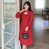 ราคา ชุดเดรสกี่เพ้ายาวสาวอวบ อก 37 49 นิ้ว เดรสตรุษจีนแขนยาว คอจีน ลูกไม้ลายดอก สีแดง YPS 223 (21250137559)