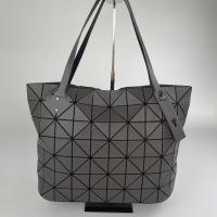 ราคา Issey Miyake Diamond 7x10 rock bag geometric casual commuter womens bag horizontal zipper shoulder handheld tote bag (20537153487)