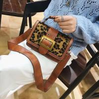 ราคา กระเป๋าสะพายข้าง สไตล์ กระเป๋าlyn (20766373806)