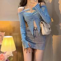 ราคา พร้อมส่ง เสื้อเปิดไหล่แฟนชั้น สุดเซ็กซี่ เสื้อเปิดไหล่ไหมพรม แฟชั่นทันสมัย สไตล์เกาหลี ลายทางดีเทลคาดหน้าหัวใจ (20807421112)