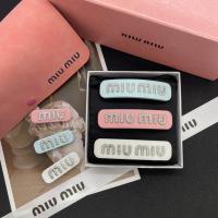 ราคา MIU MIU Plexiglas and metal hair clip กิ๊บ มิว มิว ฝังเพชร สไตล์เกาหลี สีพาสเทล งานชนช๊อป มี 2 แบบ ให้เลือก (21177500323)