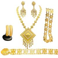 ราคา Vintage Jewelry ชุดเครื่องประดับไทย สร้อยคอ ต่างหู กำไลข้อมือ เข็มขัด สร้อยสังวาลย์ (19528310670)