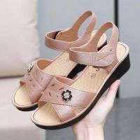 ราคา Vogue Bible รองเท้า ผู้หญิง รองเท้า แตะ หญิง รองเท้าผู้หญิงฤดูร้อนแฟชั่นกันน้ำกลางแจ้งบ้าน Wedges รองเท้าแตะรองเท้าแตะสำหรับผู้หญิง รองเท้า ส้นตึก 2023 ใหม่ B26G07H (20062388481)