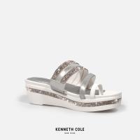 ราคา KENNETH COLE รองเท้าส้นตึกผู้หญิง รุ่น GREAT SCROLL FLATFORM JWL สีขาว WED RLS2011BN 110 (12329464737)