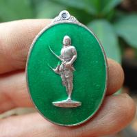 ราคา ลดทั้งร้าน จี้เหรียญพระยาพิชัยดาบหักปี2513 จ อุตรดิตถ์กรอบสแตนเลส เนื้ออัลปาก้าลงยาสีเขียว (19415704352)