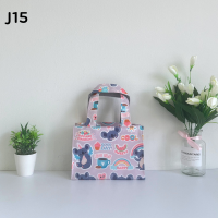 ราคา กระเป๋าผ้าเคลือบกันน้ำ รุ่น J ใช้ถือ ไปพักเที่ยง ใส่มือถือ กระเป๋าเงินใบสั้น ลายน่ารัก ใบเล็กกะทัดรัด (21036861071)