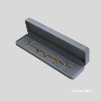 ราคา กล่องกำมะหยี่ใส่เครื่องประดับกล่องใส่สร้อยข้อมือยาวกำมะหยี่สีเทา (19460288315)