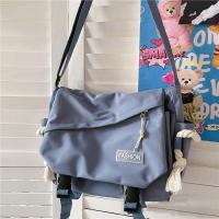 ราคา พร้อมส่ง กระเป๋าสะพายไหล่ ผ้าแคนวาส กระเป๋าสะพายข้าง วินเทจ แฟชั่น ปรับสายได้ ช่องเก็บของเยอะ (20730585972)