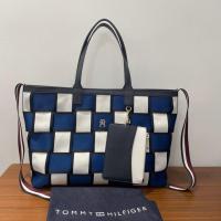 ราคา NEW Tommy Hilfiger Original Tote Bag 2305251 (19763336256)