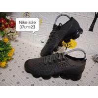 ราคา รองเท้ามือสองสภาพดี สีดำล้วน size 37ยาว23cm งานใส่ลำลอง (20767261702)