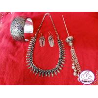 ราคา ชุดเครื่องประดับ งานอินเดีย สร้อย กำไล ปิ่น ต่างหู เงินอินเดียแท้ (9552926848)