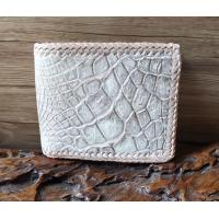 ราคา หนังแท้ของแท้ต้องที่ร้าน ThaiComplex กระเป๋าสตางค์ 2 พับ เป็นส่วนท้องของจระเข้ปะ สีขาวหิมาลายันเต็มใบ ถักขอบด้วยเชือกหนังฟอกฝาด (9644071649)