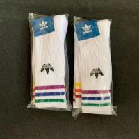 ราคา ถุงเท้า Adidas ถุงเท้ายาว 2 คู่ สายรุ้ง สวย คุณภาพดี หนา (20491388892)