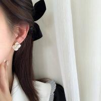 ราคา กุหลาบวงรีต่างหูเม็ดกลมไฮเอนด์โบราณมีสไตล์ต่างหูที่มีเข็มเงินล้ำค่าต่างหูลูกปัดน้ำมันลายฉลุแบบวินเทจ (18594097945)