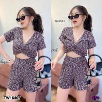 ราคา TW16407 Set 2 ชิ้น ลายดอก เสื้อม้วนอก กางเกงขาสั้น (14062847159)