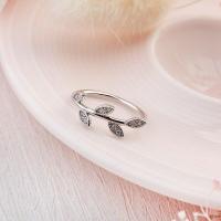 ราคา แหวนเพชรใบมะกอก แหวนแฟชั่น เกาหลี เพชรcz พร้อมส่ง R1 (15605286596)