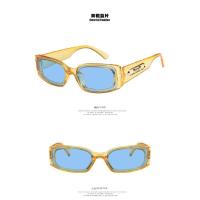 ราคา แว่นกันแดด เลนส์ตรง กันuv400 001B (12899022379)