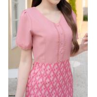 ราคา พร้อมส่ง เดรสผ้าลายไท แต่งลูกไม้กระดุม งานป้าย Dress world (18734960179)