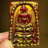 ราคา พระสมเด็จพิมพ์พุดซ้อน ประดับมุดทองเหลืองเนื้อหยกแดง (18031487002)