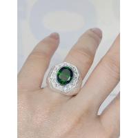 ราคา แหวนเงินผู้ชายหน้า8เหลี่ยมแกะลายไทยสีเขียวล้อมเพชร (17592306617)