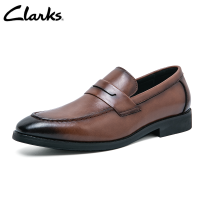 ราคา TOP Clarks รองเท้าผู้ชาย รุ่น Tilden Free Dark Tan Leather Mens Slip On Shoes สีน้ำตาล (19656274362)