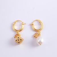 ราคา เว็บไซต์ทางการของ Burch ประสานลูกเต๋าไข่มุกต่างหูแบบไม่เหมือนกันสองข้างใหม่ความยาวรวมประมาณ3 5ซม (18815360239)