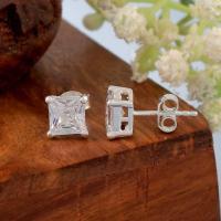 ราคา Silver thai เครื่องประดับผู้หญิง ต่างหูเพชร CZ เม็ดเดี่ยวสีขาวแบบเหลี่ยมเงินแท้925 sterling silve ประดับเพชรสวิส CZ Stud Earring Square ใส่แล้วไม่แพ้ พร้อมส่ง (12340438299)