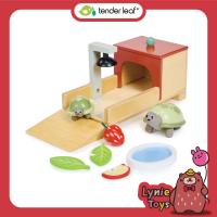 ราคา Tender Leaf Toys ของเล่นไม้ บ้านตุ๊กตา ของเล่นบทบาทสมมติ ชุดสัตว์เลี้ยงเต่า Tortoise Pet Set (20800794569)