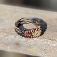 ราคา แหวนสวยๆ แหวนมงคล ถักรวมสามสี ของแท้แน่นอน ปอกเก้าสามสี (19712926949)