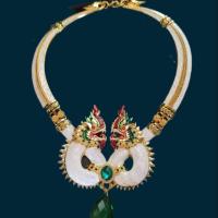 ราคา สร้อยคอพญานาค สีขาวเรียกทรัพย์ (8760654535)